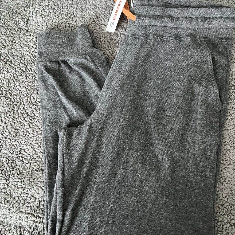 NWT Sundry size 1 lightweight joggers